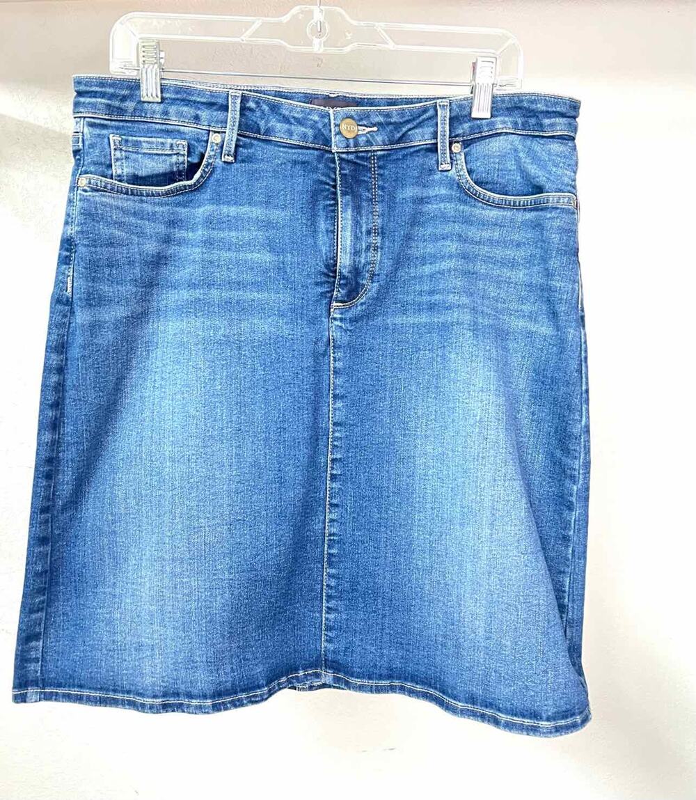 NYDJ Size 12 Denim Premium Denim Skirt